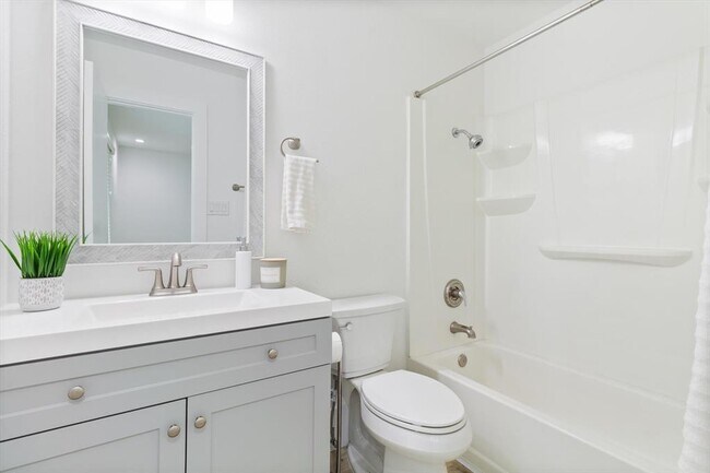 Building Photo - 7811 Croftwood Dr