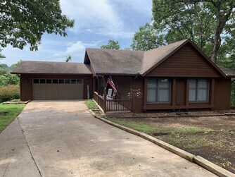 Building Photo - 114 Buckingham Dr