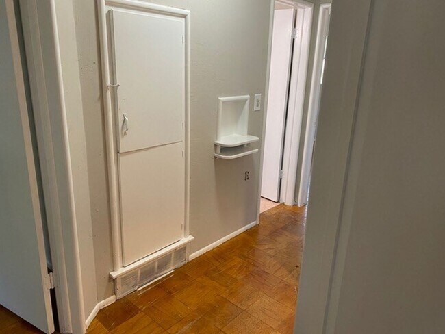 Foto del edificio - 3 br, 1 bath House - 1309 NE 33rd