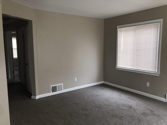 Foto del edificio - 9075 Greenview Ave