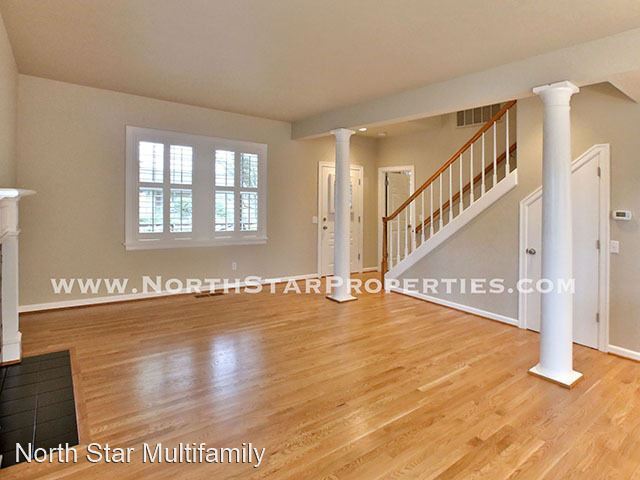Building Photo - 2 br, 3 bath House - 301 C Avenue
