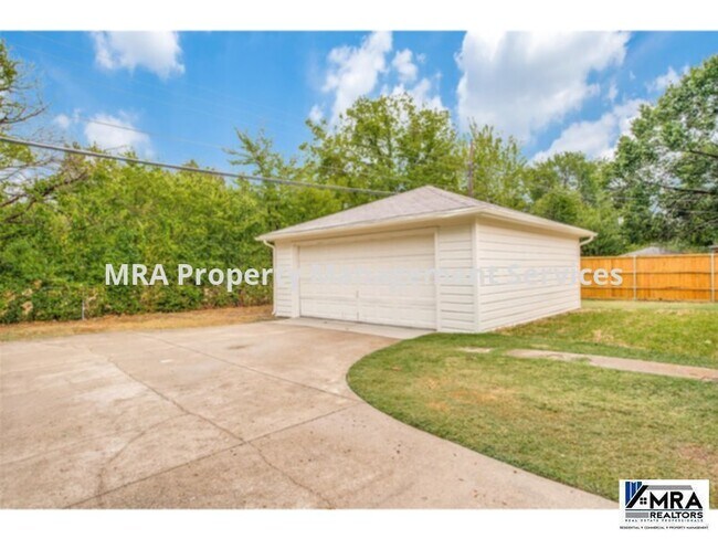 Foto del edificio - Charming 2 Bed 1 bath Duplex