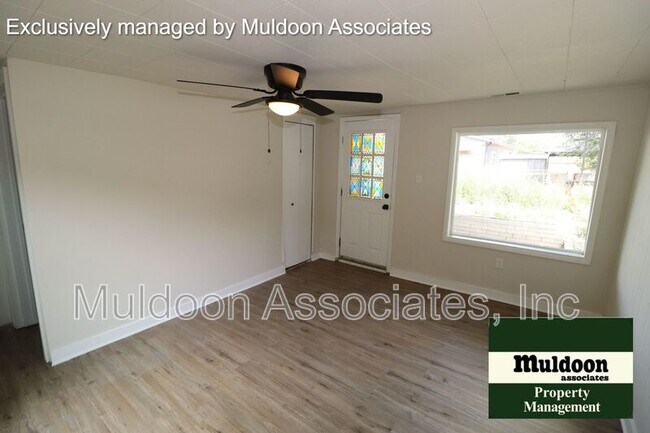 Foto del edificio - 2125 1/2 E 8th St