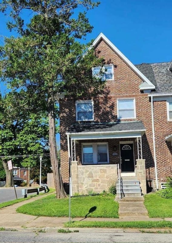 Primary Photo - 820 N Woodington Rd