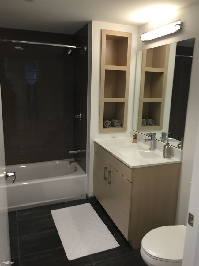 Building Photo - 77 Tyler St