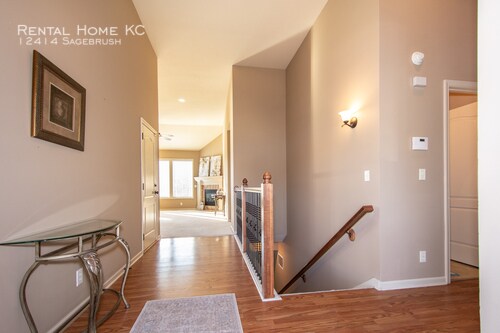 Building Photo - 12414 S Sagebrush Dr