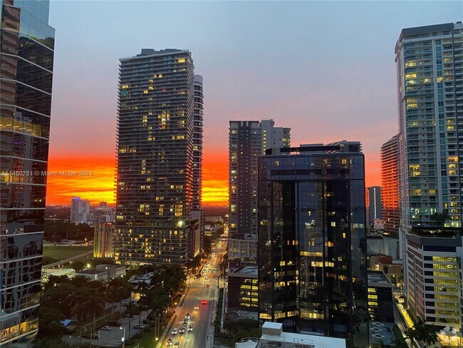 Building Photo - 1200 Brickell Bay Dr