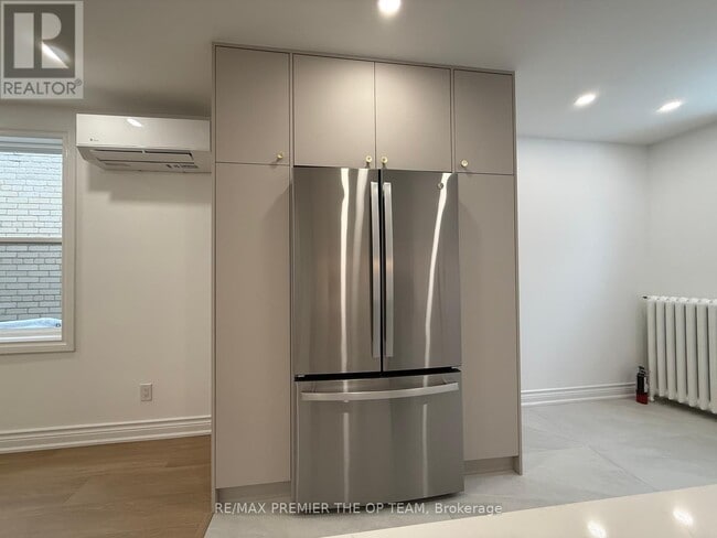 Building Photo - 54 Vaughan Rd