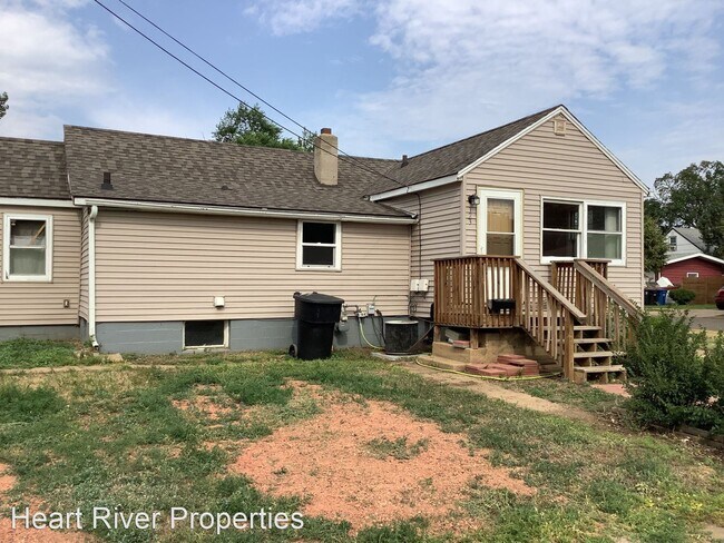 Building Photo - 2 br, 1 bath House - 123 5th Ave E