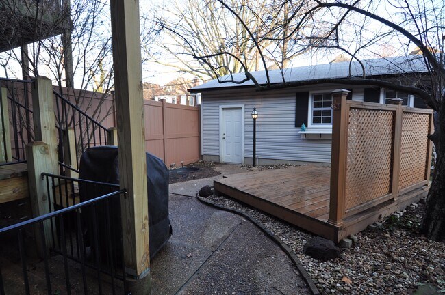 Building Photo - 3441 Pestalozzi St