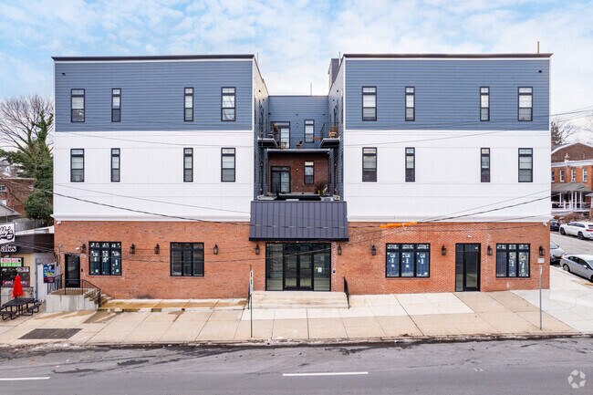 Building Photo - 5830 Henry Ave