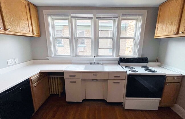 Foto del edificio - 3015 Clifton Ave