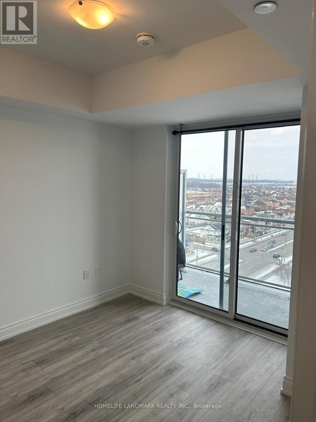 Building Photo - 1050 Main St E