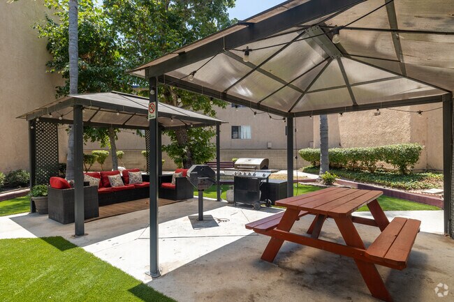 BBQ Area - The Montecito Apartments