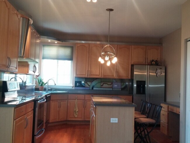 Building Photo - 19 River Oaks Cir W