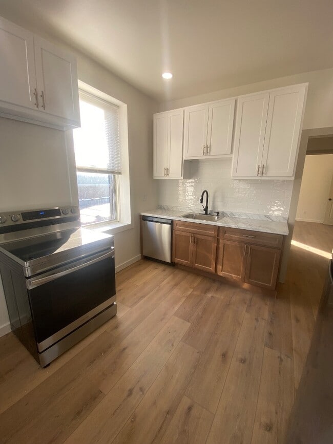 Building Photo - 4716 Louisiana Ave