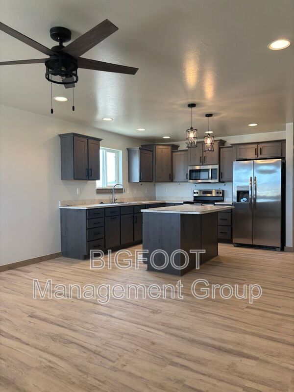 Building Photo - 4031 Halle Ct