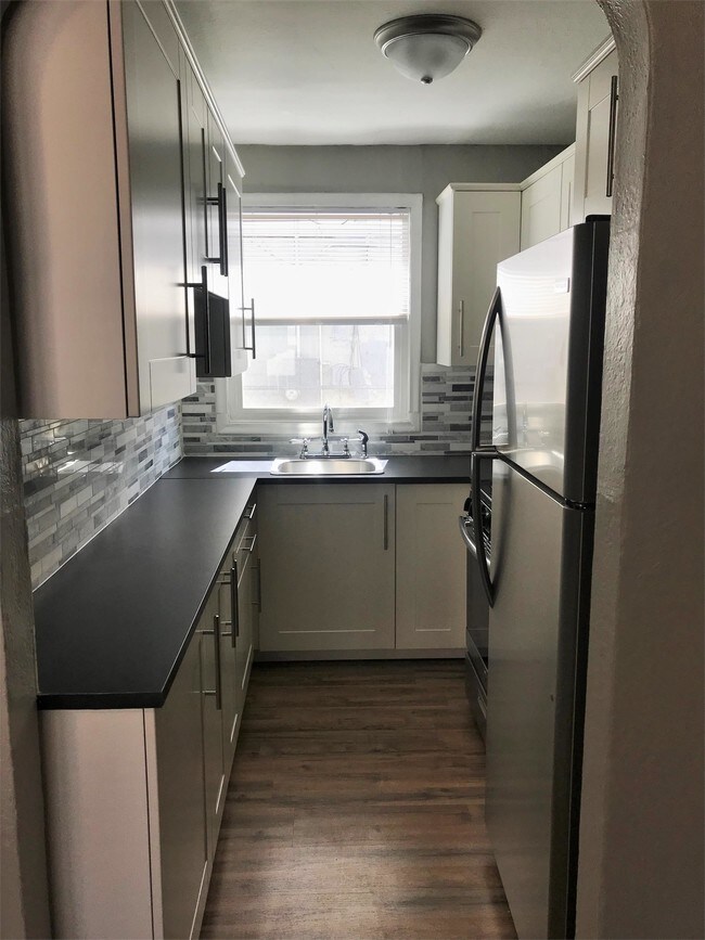 Foto del edificio - 725 25th St