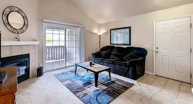 Foto del edificio - 1288 Lake Cir