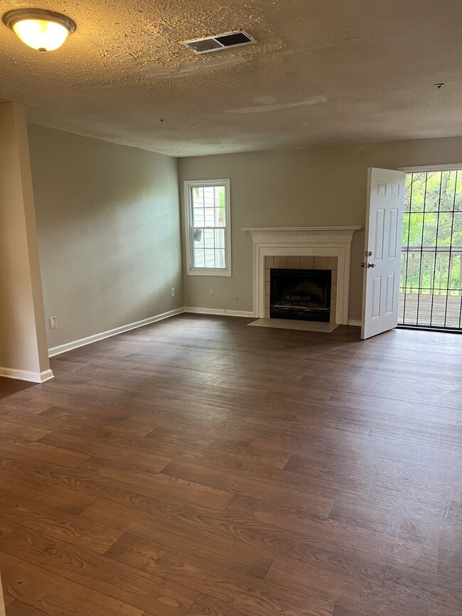 Photo - 2184 Wellington Cir Townhome