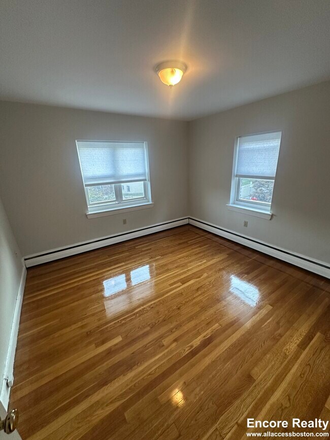 Building Photo - 61 Selkirk Rd