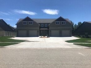 Building Photo - 4046 Sunstone St
