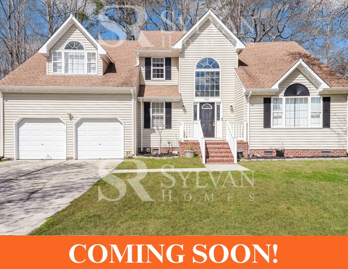 Primary Photo - Easy living in this 4 BR, 2.5 BA home