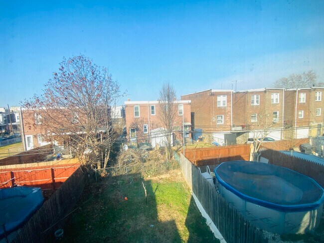 Building Photo - 7124 Ditman St