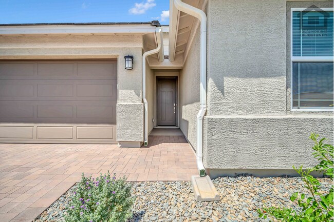 Building Photo - 4Bed/3Bath House at Thomas Rd/99th Ave! Ready for Immediate Move-In! -- Mother-In-Law Suite W/Pri...