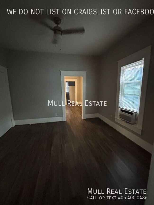 Building Photo - 605 E Springer Ave