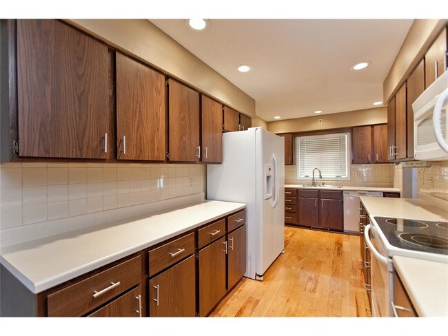 Foto del edificio - 2720 28th Ave