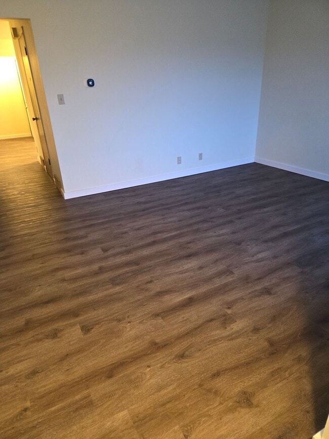 Foto del edificio - Spacious Townhome!