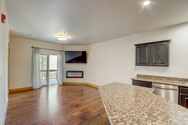 Building Photo - 5519 Lillehammer Ln