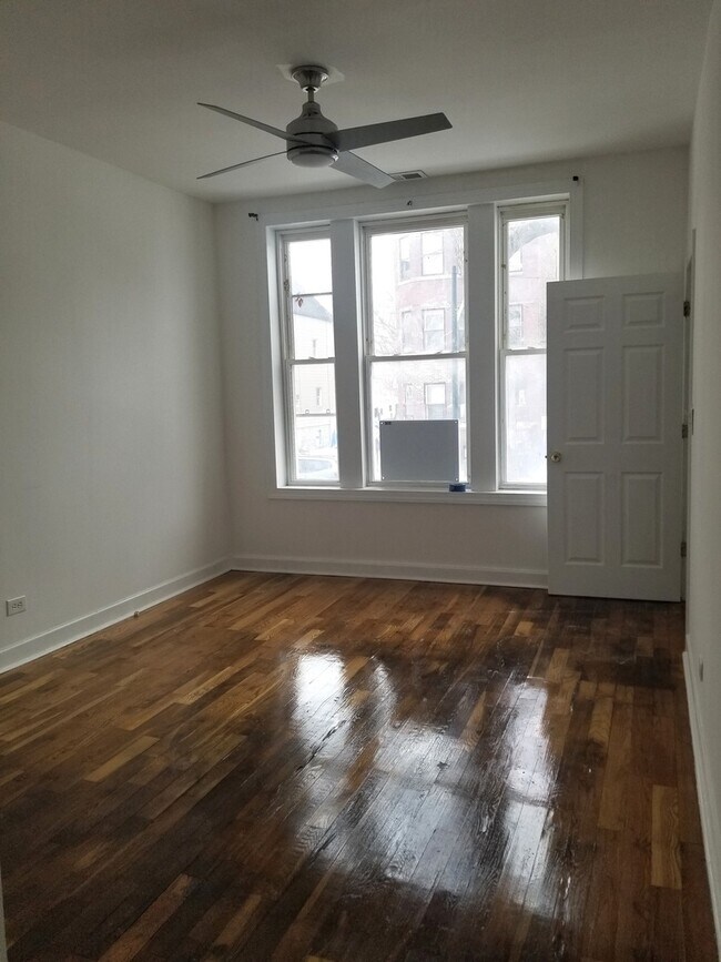 Building Photo - 5325 S Honore St