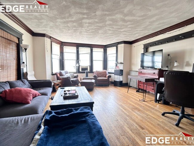 Photo - 1711 Commonwealth Ave Apartment