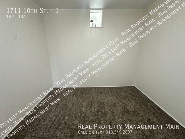 Building Photo - 1711 10th St