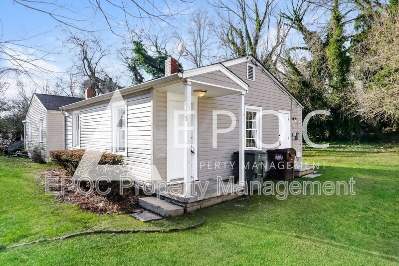 Primary Photo - 909 Grant St