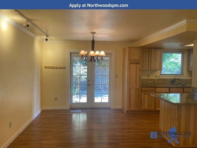 Building Photo - Beautiful 2 Bedroom 2 Bath Apartment-Locat...