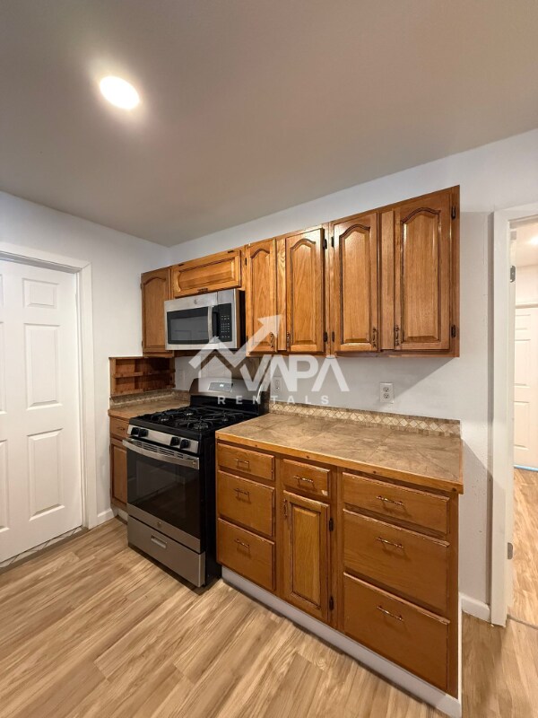 Foto del edificio - 7626 Glen Mont Dr
