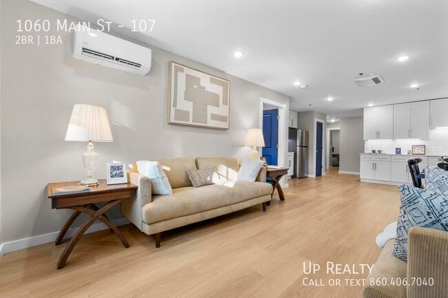 Building Photo - 1060 Main St