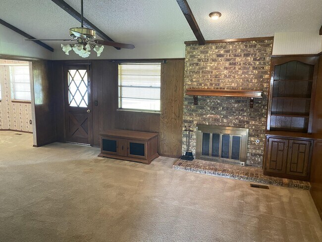 Building Photo - 3309 S Wofford Ave