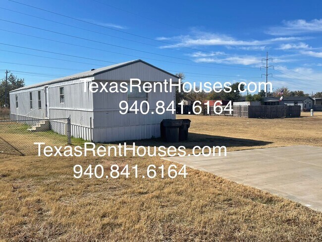 Foto del edificio - Charming 3 Bedroom, 2 Bath Home Near Legacy High School – Wichita Falls, TX