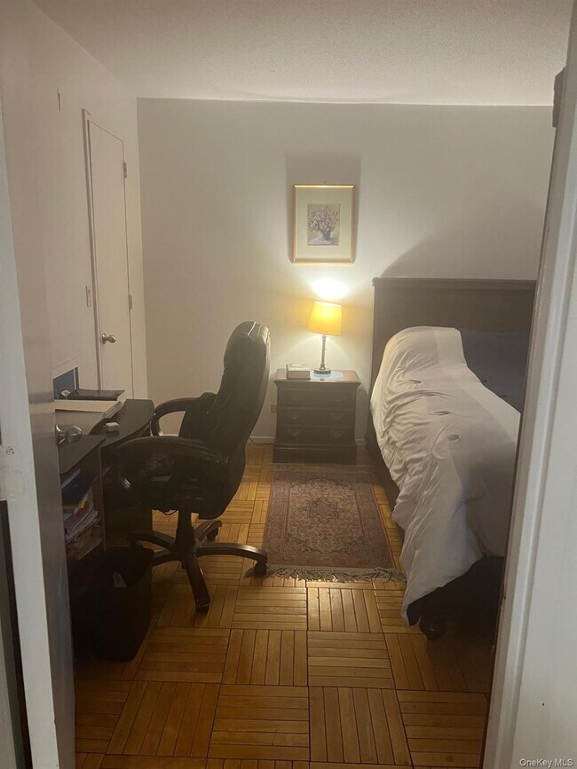Foto del edificio - 330 E 38th St