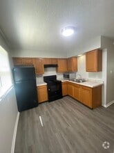 Building Photo - 570 Anniston Dr