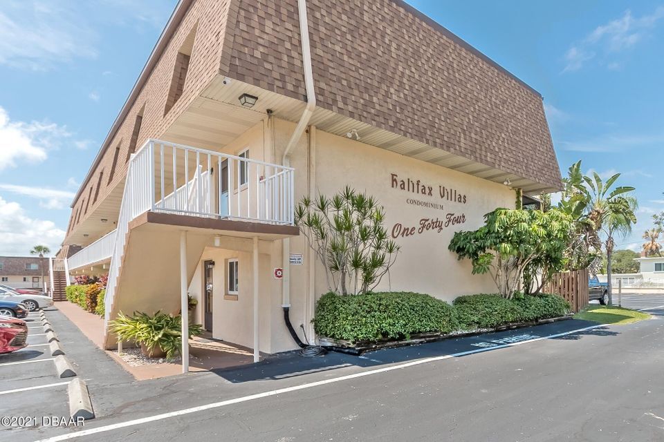Photo - 144 S Halifax Ave (Daytona Beach, FL)