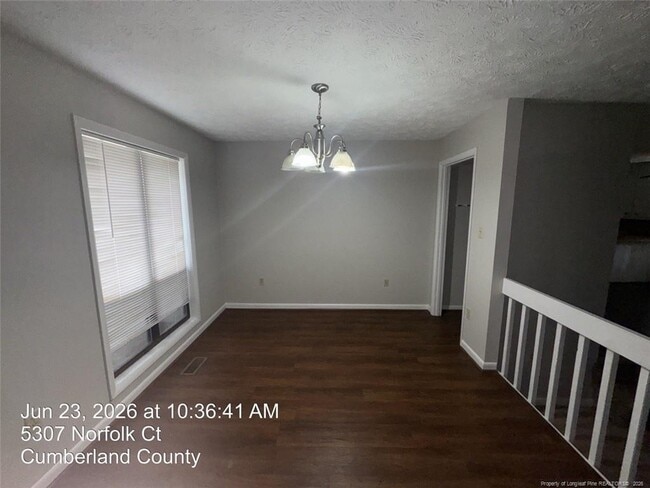 Foto del edificio - 5307 Norfolk Ct
