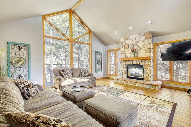 Building Photo - 4 br, 4 bath House - 2593 Sunshine Canyon Dr