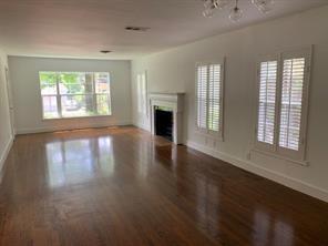 Foto del edificio - 6421 Lake Cir Dr