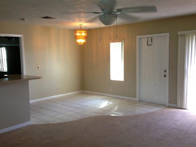 Building Photo - 6 Crossings Cir