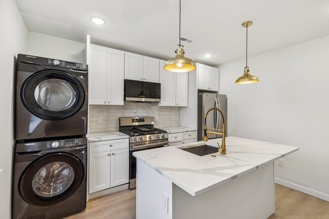 Kitchen - 1342 S Stanley St Townhome